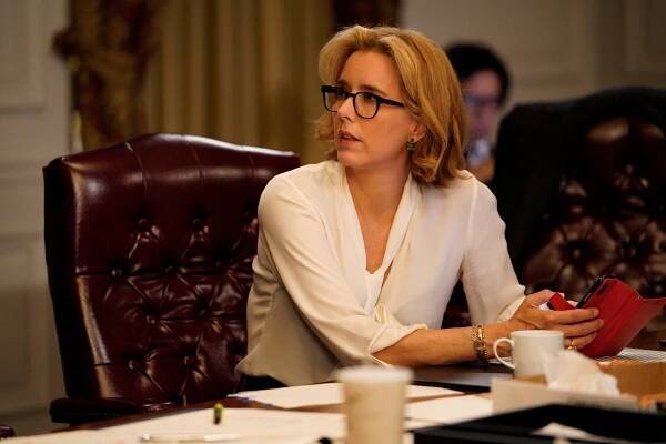 Paní ministryně - The Chaos Game - Z filmu - Téa Leoni
