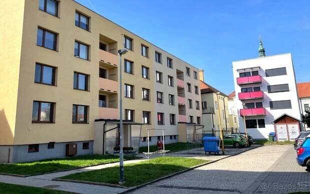 1+1, Uherské Hradiště, 686 01, 32 m²