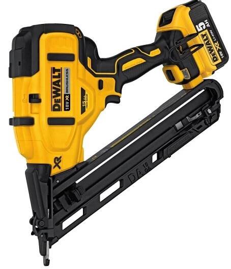 DeWALT Akumulátorová KLINCOVACKA DCN650N - Akumulátorové hřebíkovačky | Technikcentrum.cz