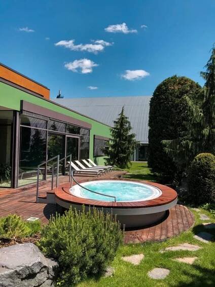 ŠATNY, WELLNESS ZÓNA A VNITŘNÍ PROSTOR KAVÁRNY OD PONDĚLÍ 25.5. OPĚT V PROVOZU