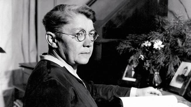 První česká promovaná lékařka Anna Honzáková: Velká feministka a gynekoložka zemřela před 79 lety – Lifee.cz