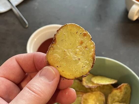 Recept na Bramborové lupínky v horkovzdušné fritéze - Horkovzdušné recepty