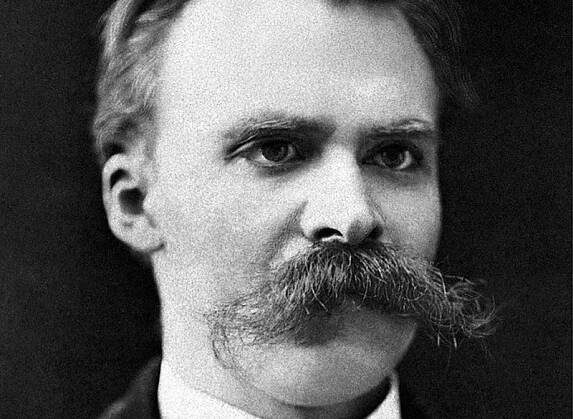 Svou plavou bestii si asi představoval trochu jinak. Nietzsche, velmi nekorektní filozof