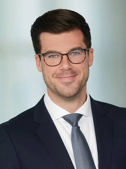 Dr. Christoph Schneider, Regional Senior Vice President IWG. iwgplc.com. Abbildung: IWG