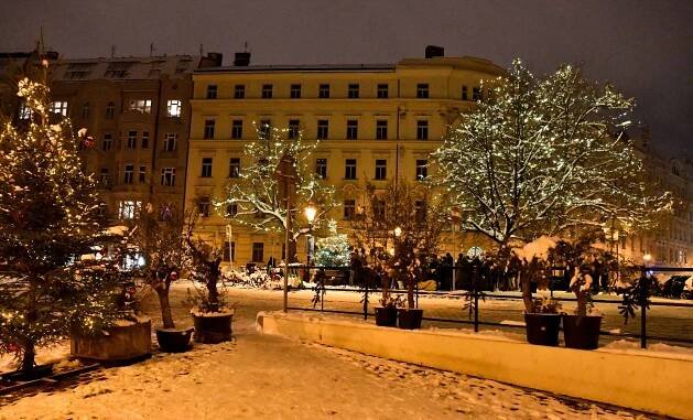 Rozsvícení vánočních stromků na Petrském náměstí a Kozím plácku