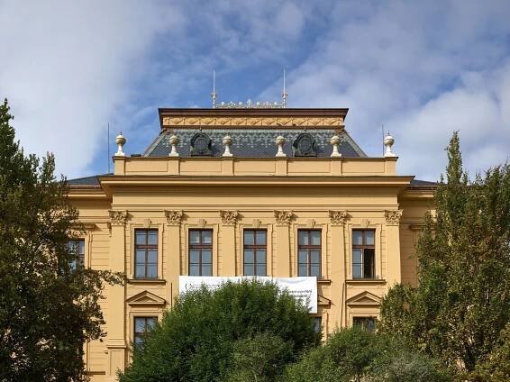 Centrum služeb FF - Univerzita Hradec Králové