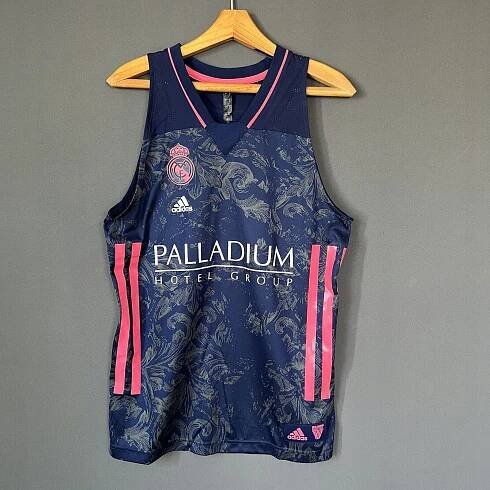 ADIDAS REAL MADRID GI4586 Vlastnosti prodyšné odvádějící vlhkost rychleschnoucí