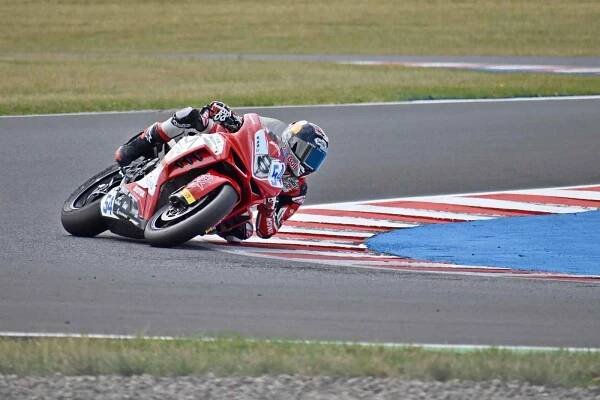 BMW, Ducati, Honda, Kawasaki a Yamaha. Autodrom Most hostil superbiky
