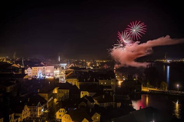 Hradec zakázal pyrotechniku na veřejnosti. Z nové vyhlášky ale jsou i výjimky