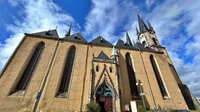 Vyhlídková věž a kostel sv. Mikuláše a sv. Alžběty | TuristickaMapa.cz