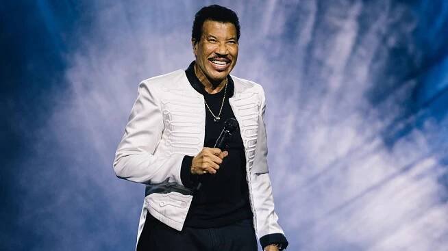 Recenze: Lionel Richie v Praze zpíval hity 80. let