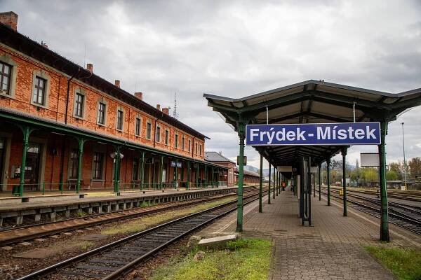 Frýdek-Místek děsily v pondělí anonymní hrozby bombou, opilec už úpí u výslechu