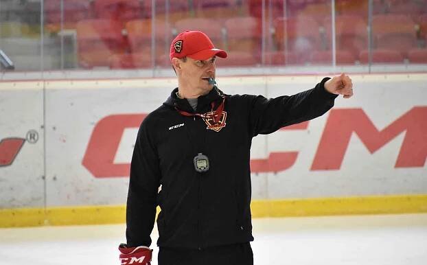 Hokejový odborník Martin Janeček převzal u zlínských Beranů extraligový výběr juniorů, kde u kormidla vystřídal Juraje Juríka.