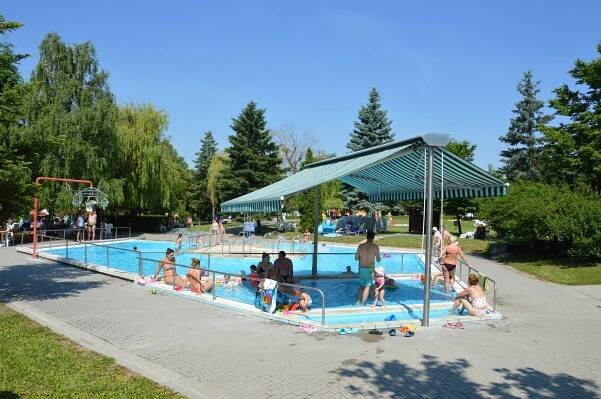 Sarospatak camping baseny, Węgry miejsce na długi weekend