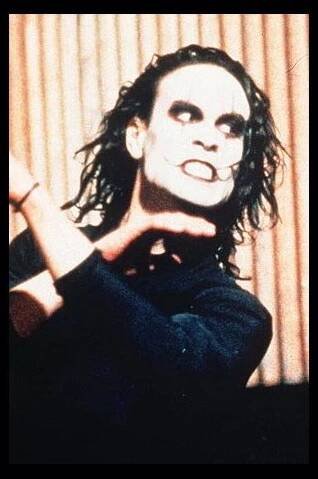 Brandon Lee ve snímku Vrána.