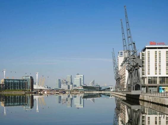 Ibis Excel-docklands Hotel 3*