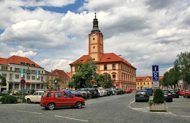 Soubor:Radnice (Sušice) (2).jpg – Wikipedie