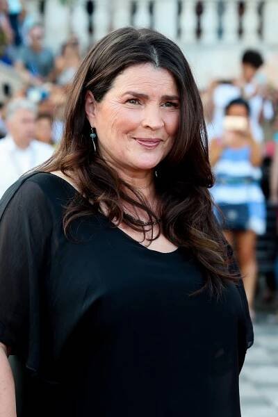 Actress Julia Ormond Accuses Harvey Weinstein of Battery in Lawsuit