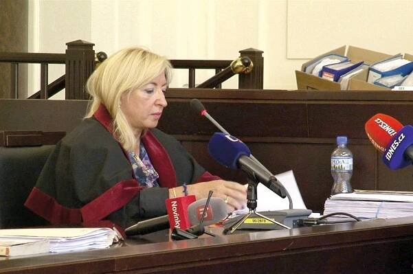 Dagmar Máchová byla podle soudu ve spojení s lidmi podezřelými z okrádání pražského dopravního podniku.