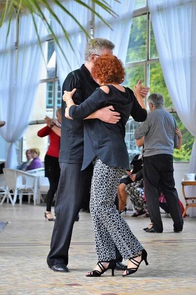 PODÍVEJTE SE: Jak se učí argentinské tango v Mariánských Lázních