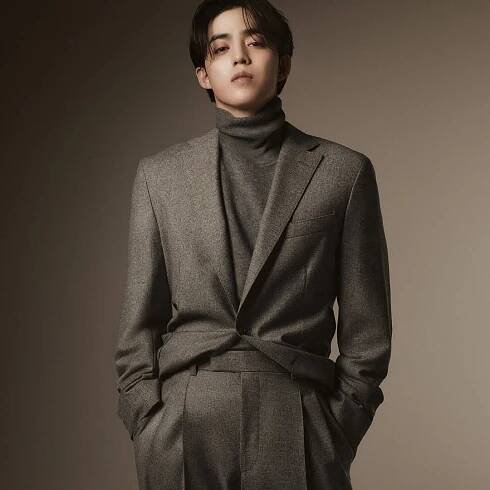 本週時尚焦點整合,包括 S.COUPS 演繹 BOSS 25 秋冬系列、胡歌亮相 Giorgio Armani 廣告大片等
