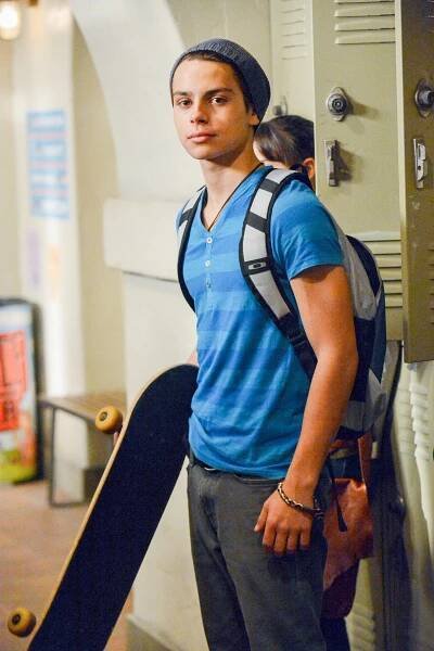 Fosterovi - Následky - Z filmu - Jake T. Austin