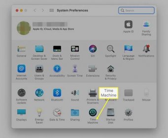 System Preferences window with Time Machine selected