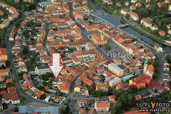 Sušice - ul. Americké armády; pronájem bytu 3+kk (cca 75 m2) s balkonem a vlastním plynovým topením
