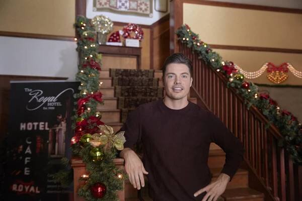 Josh Henderson - Vánoční setkání s láskou - Promo