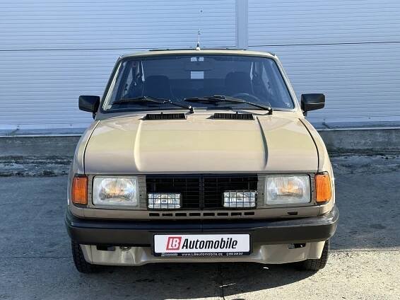 Škoda Rapid 130 5speed 43kW Autorádio STŘEŠNÍ OKNO TAŽNÉ | LB Automobile