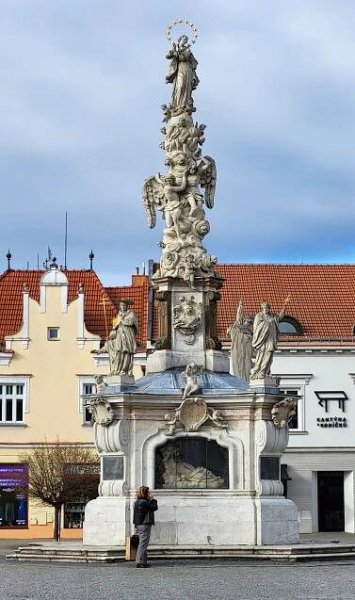 Fotografie - Mariánský morový sloup Mariánský, morový sloup, Mariánské náměstí, Uherské Hradiště, Česko - 29.01.2025