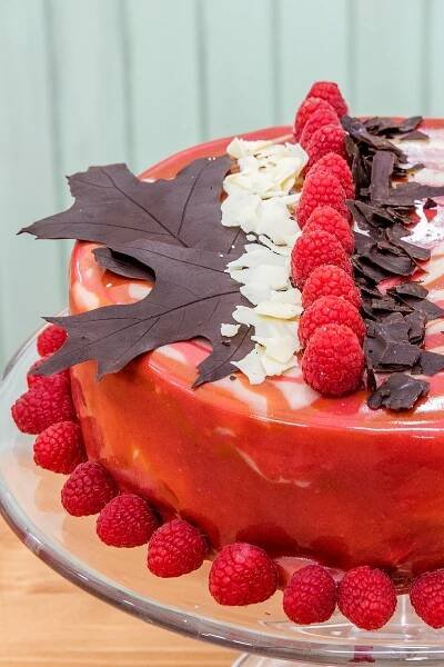 Malinový mirror glaze podle Pavlíny | Cupcake cakes, Desserts, Cake