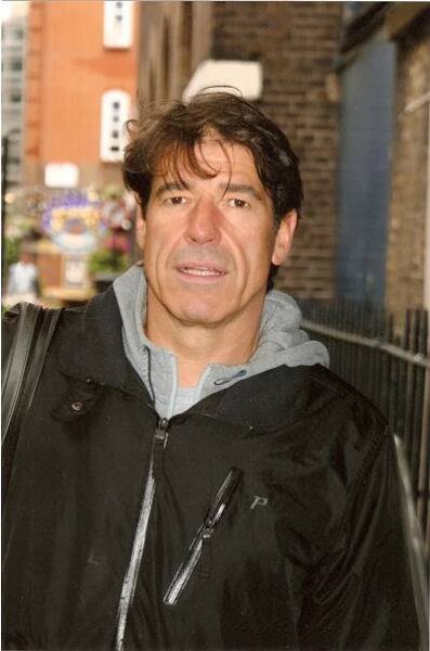 Steven Hartley - Wikipedia