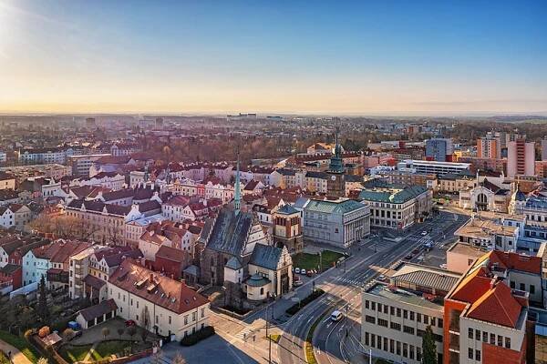 Centrum města Pardubice - letecký pohled z dronu