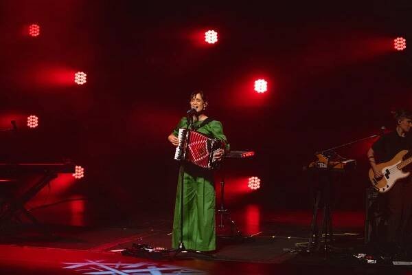 Photo of Julieta Venegas onstage