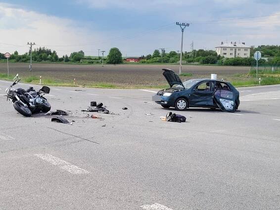 Nehoda motorkáře na obchvatu Holic