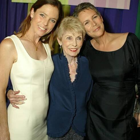 Kelly and Jamie Lee Curtis Recall Growing Up With Mom Janet Leigh