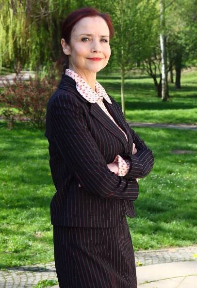 FOTO: Miroslava Pleštilová vypadala usedlejší až při přípravě divadelní role v roce 2018. – stránka 4