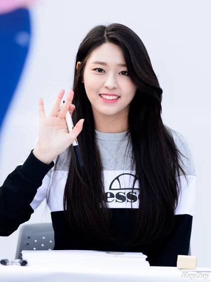 Kim Seol-Hyun – Peter Protuš :: Oficiálny site
