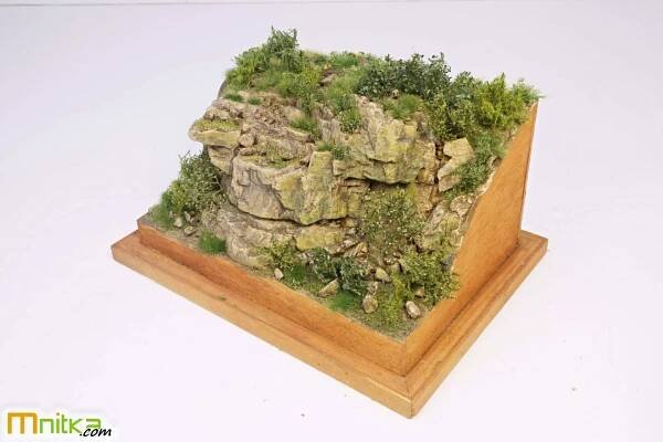 malé diorama se skálou | mnitka