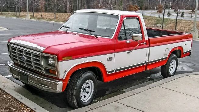 Pit Stop: Replace weak 6.9L Diesel in Ford F-250 with 429-460 Big-Block Ford