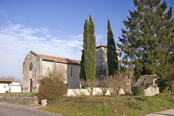 Súbor:Messac Church.jpg