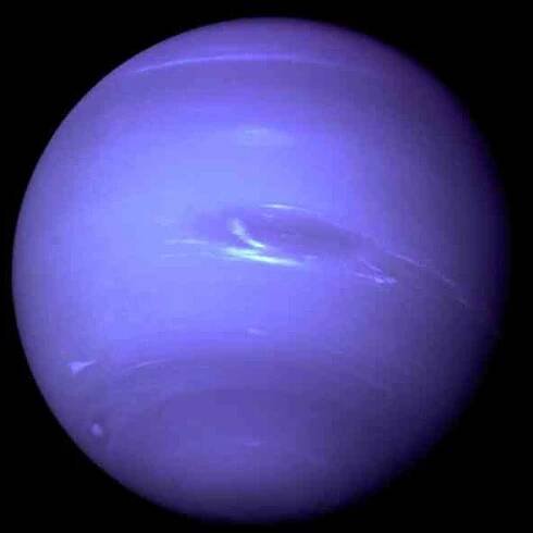 Der mit Wasser bedeckte Planet Neptun.