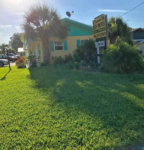 ENGLEWOOD BAY MOTEL & APARTMENTS - Reviews (FL)