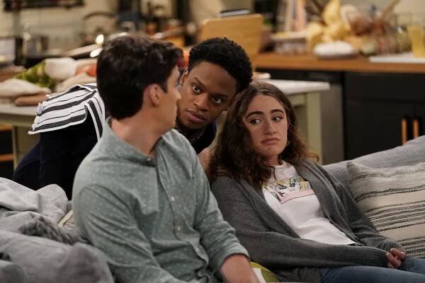 Call Your Mother - New Car, New Job, New Jean - Z filmu - Joey Bragg, Austin Crute, Rachel Sennott