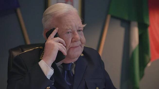 Keresztanyu - A randevú (S02E17) (2021)
