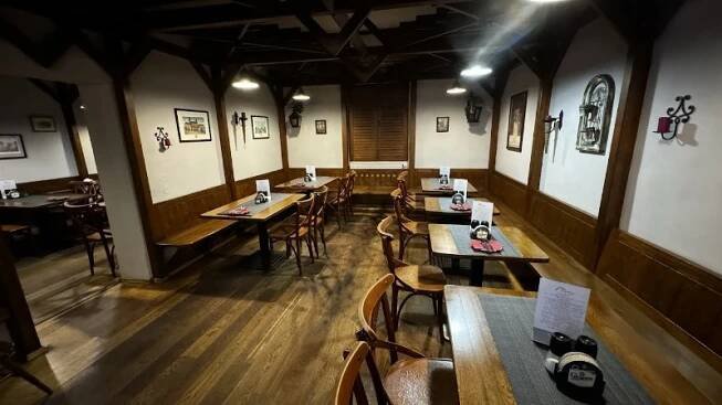 Restaurant Corona s.r.o. - Živéfirmy.cz
