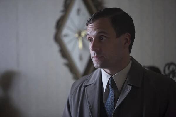 Vražedné šifry - Neproclený tovar – část 2. - Z filmu - Nick Blood