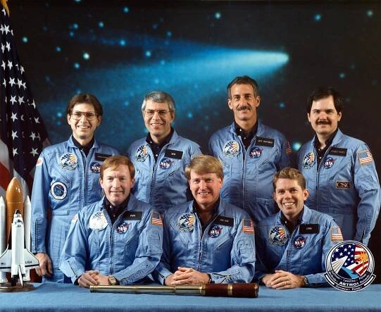 File:STS-61-E crew.jpg