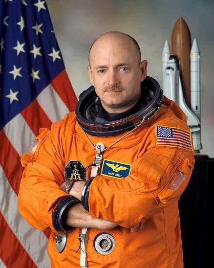 File:Mark E. Kelly.jpg - Wikimedia Commons